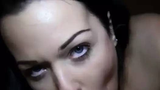 Güzel kız kahrolası ve sigara içme çük