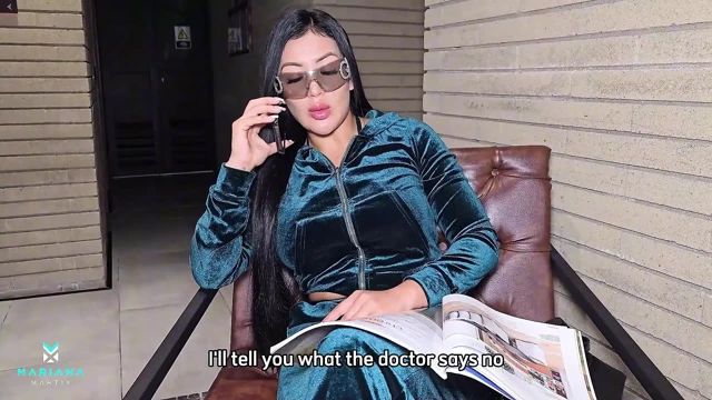 Evli kadın kocasına yalan söyledikten sonra sevgilisini ziyaret ediyor - Mariana Martix ve Büyük Boğa White