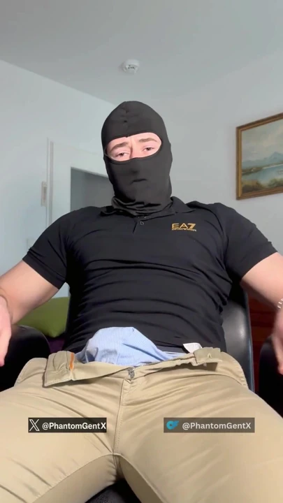 Alman baba Hugo Boss boksörlerinde şişkinliklerini açıyor - PhantomGentx | Klip 1