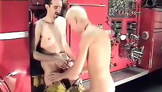 Bu iki aşk aynı anda birbirlerinin horoz emme