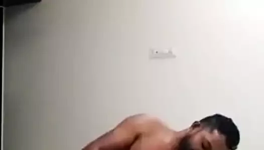 Desi kannur bhabi'nin genç çocukla ilişkisi