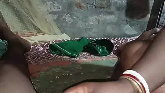 Indian bhabhi ji ka saath romance hai