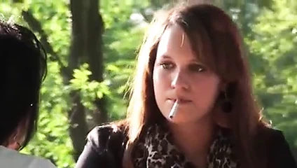 Elizabeth douglas ve üvey annem bayan. restoranda douglas