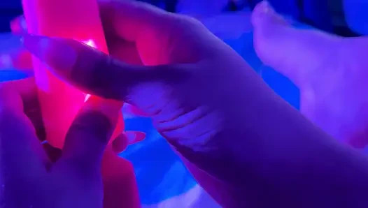 Sapık üniversiteli kız üvey babasını düşünerek amını sikiyor