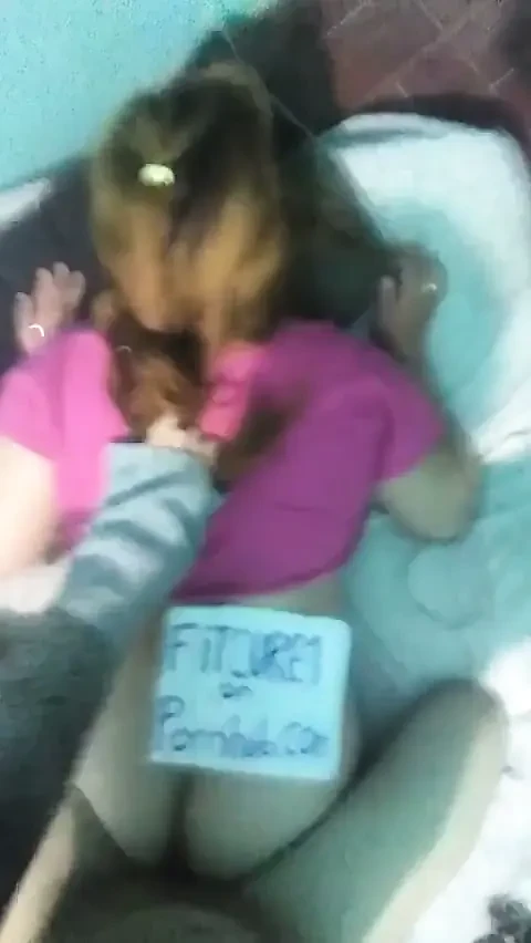 Öğleden sonra kız arkadaşımın zengin götünü kullanıyorum