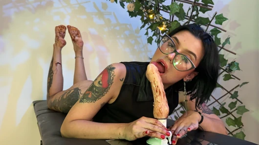 Lezzetli özel ayak işi ve çikolata videosu!