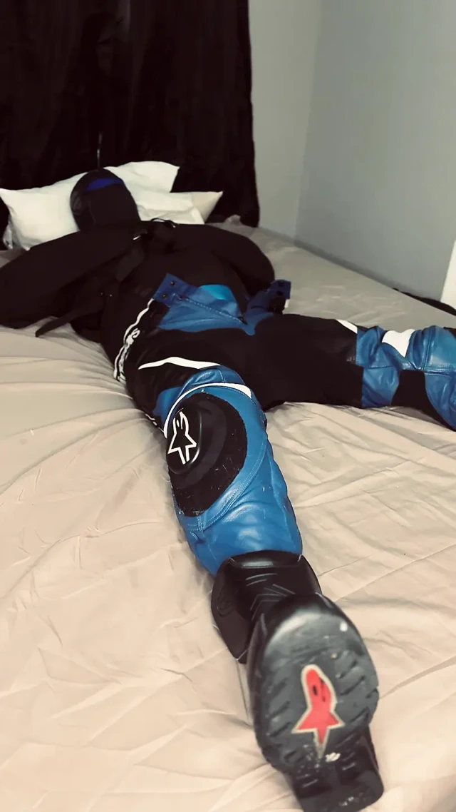 Motorcu boğuşuyor bölüm 1-3