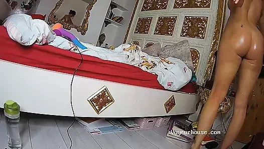 Lantaland - uzun bir oyuncakla amını sikiyor