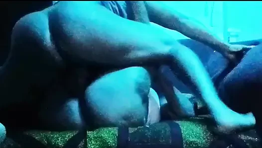 Onunla tatlı akşam