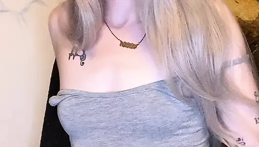 SPOOKYBARBIEGRL GOTH HOMEWRECK JOI - KÜÇÜK MEMELER DAHA IYI
