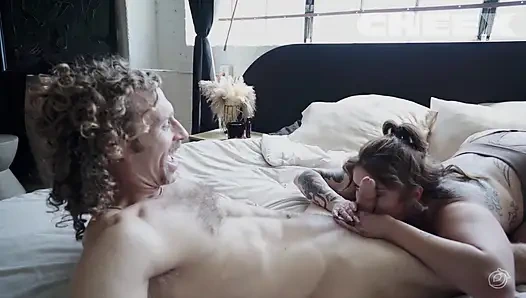 Dövmeli bebek Vanessa Vega harika sakso çekiyor