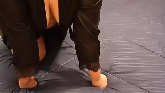 Fantezi rol yapma amma vibratörle oynuyor