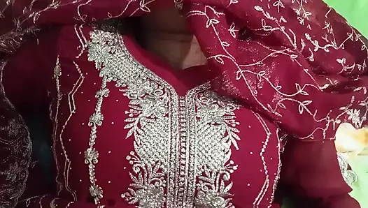 Yeni bir şey istedi - kocası karısını başka bir adamla izliyor