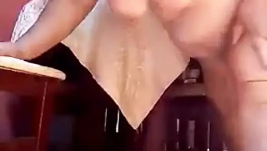 Milf yayılıyor popo