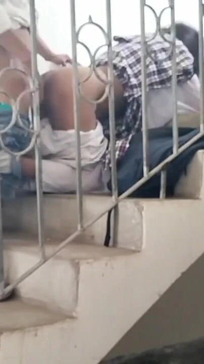 Знаковый момент из "Студентка, девушка и учитель колледжа Siri Apna, кам-старт Diya"