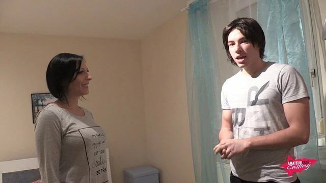 Первый секс 18-летней с его мачехой !!