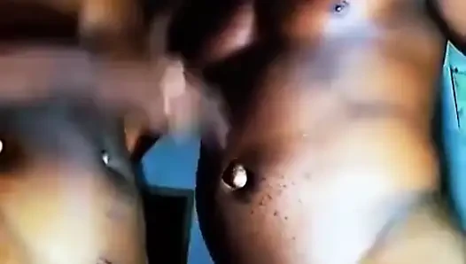 Kız arkadaşım beni sert sikişle bitirmek istiyor, büyük zenci yarağı sarışın