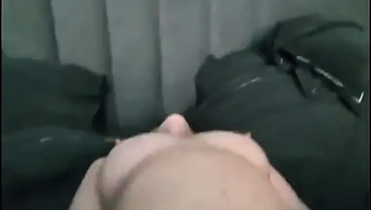 Tomsexkovi volkanik ateşli sarışın masajı yapıyor