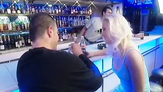 Kathy Anderson - europornstar bir gece kulübünde sikiliyor