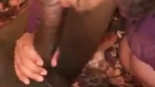 Anika yazlar emme üzerinde benim bbc