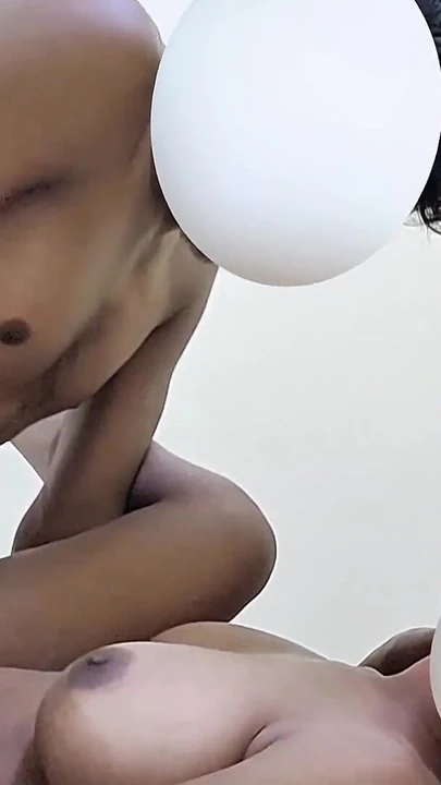 "Erkek arkadaş ve kız arkadaş otelde tam Hintçe sesten zevk aldı"