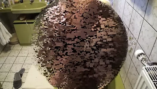 Kadın egemenliği - sidik içen köle