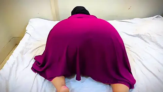 Kirli göt deliği ve amcık mms canlı - büyük götlü Kahireli Müslüman kız