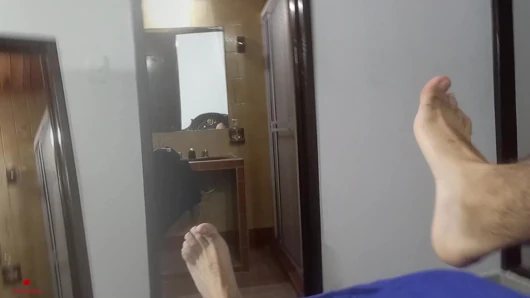 Masum yüzlü üvey kız kardeşim bana harika bir oral seks yapmasına izin vermemi istiyor
