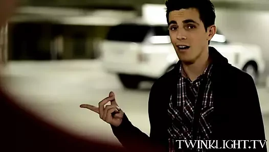 Twink var onun sıkı göt rammed sonra veren yarım yamalak oral seks