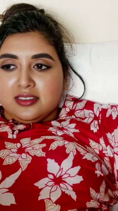 Nadiya Boudi Yurtdışında Sikildi Sonra Eve Gelip Debor Tarafından Sikildi | Bölüm 1