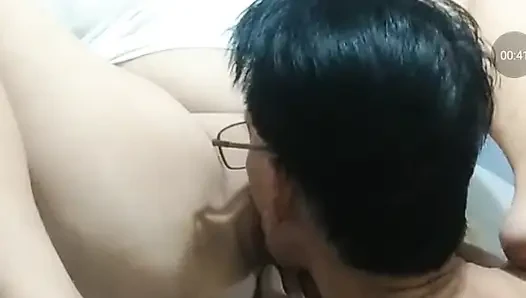 Bu sabah diğer karımı sikiyorum