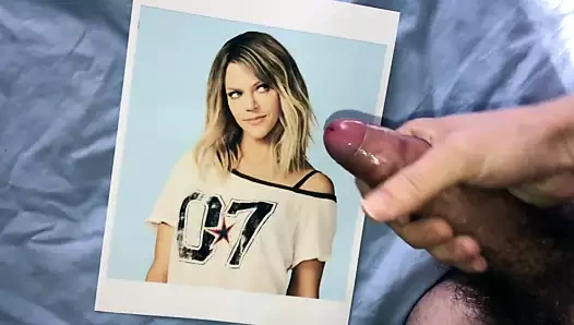 Kaitlin Olson boşalıyor