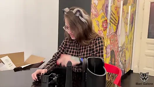 Mari Galore erkek arkadaşıyla sikiş makinesini açıyor