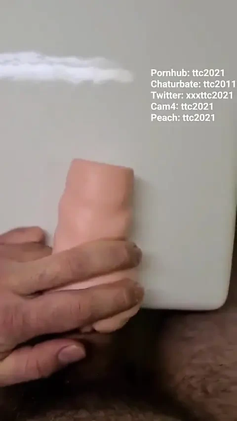 Cep amcığını sikiyor büyük boşalma