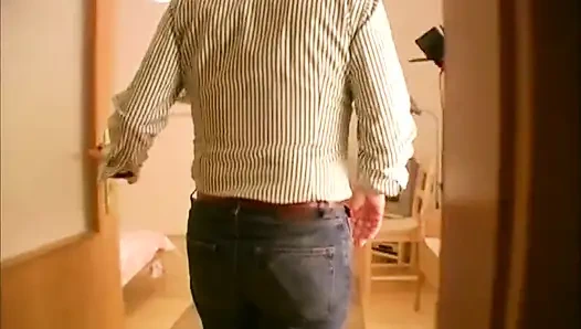 Amcık sikişi amcık yalama yatak odasında parmaklıyor