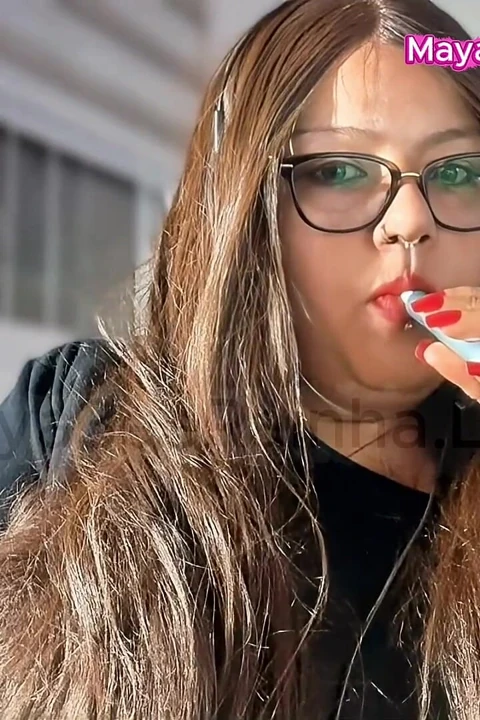 Brazilian BBW MILF Goddess Vaping Iqos at Work