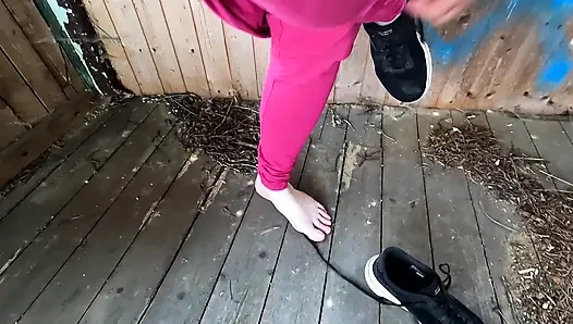 Memeler ve göt verandada şaplak atılıyor