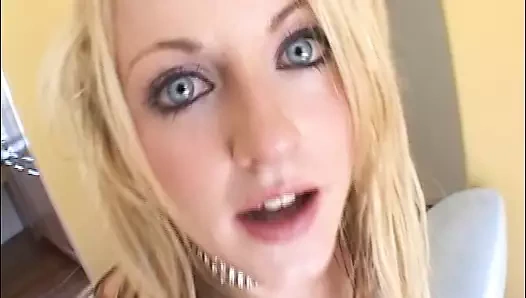 vahşi ve seksi alman sarışın alır fucked tarafından bir grup arasında dudes