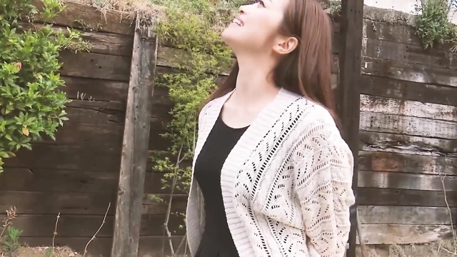 Büyük memeli güzel Asyalı sahne 2_big göğüslü külotlu Japon kadın kıllı amından sert sikiliyor