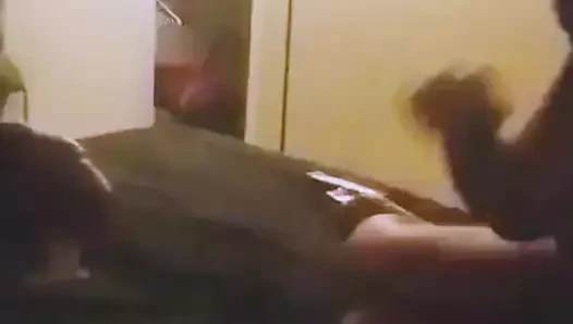 Üvey kız odamda saklandı