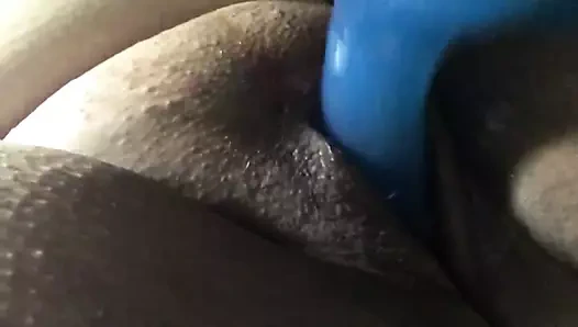 Kedi dolu ile büyük yapay penis