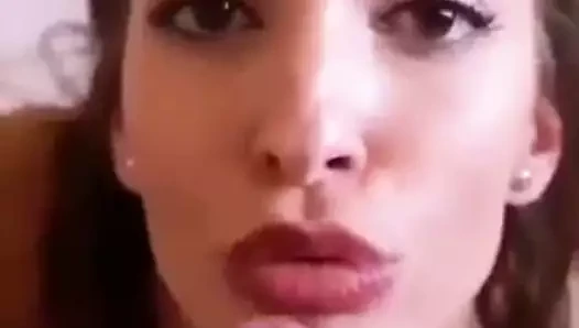 Başka bir sürtüğün yüzüne boşalma