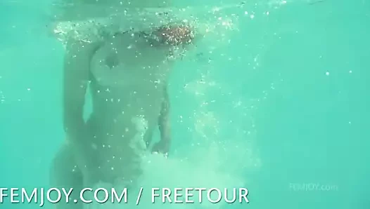 damlayan ıslak güzellik