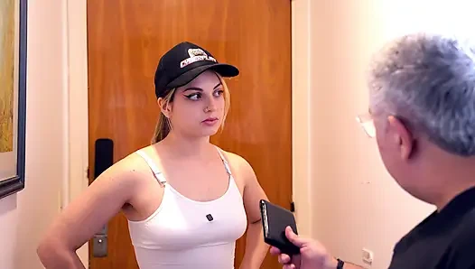 Ortağımın eşcinsel olduğunu sanıyordum ama parayı almaya gittiğimde kurye kız o