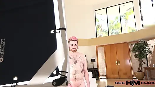 Logan Xander bts çekiminde sakso çektikten sonra Val Steele'i sikiyor!