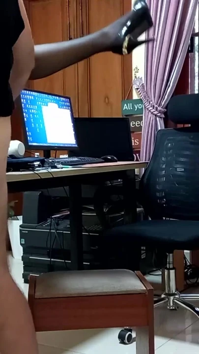 Sekreter zam istiyor - ofiste mesai sonrası sikişiyor (tam video) 300 | Klip 2