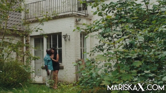 Mariskax mariska kocası tarafından bir bbc'ye teklif edildi