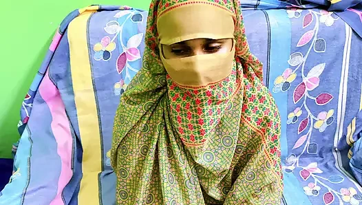 Desi seksi yenge ile sert amcığı sikiyor