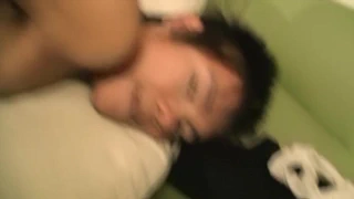 Tay oğlan becerdin tarafından onun büyük beyaz arkadaş