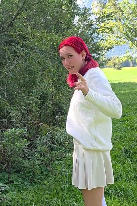 Beni çekiyor!! Gözlem altında işemek